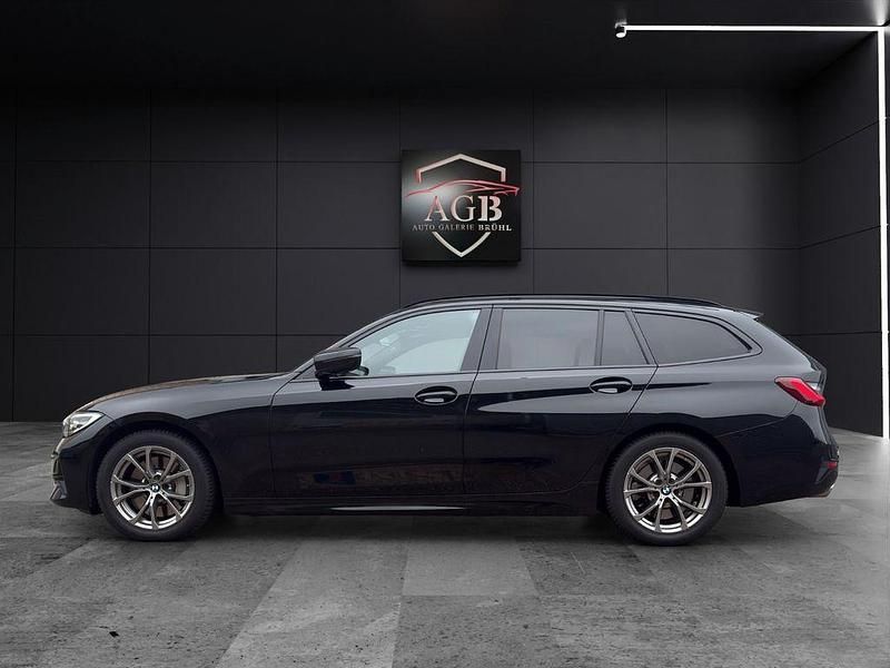 Gebraucht BMW 330 Sport Line 286 PS (210 kW) 2022 Schwarz Kombi