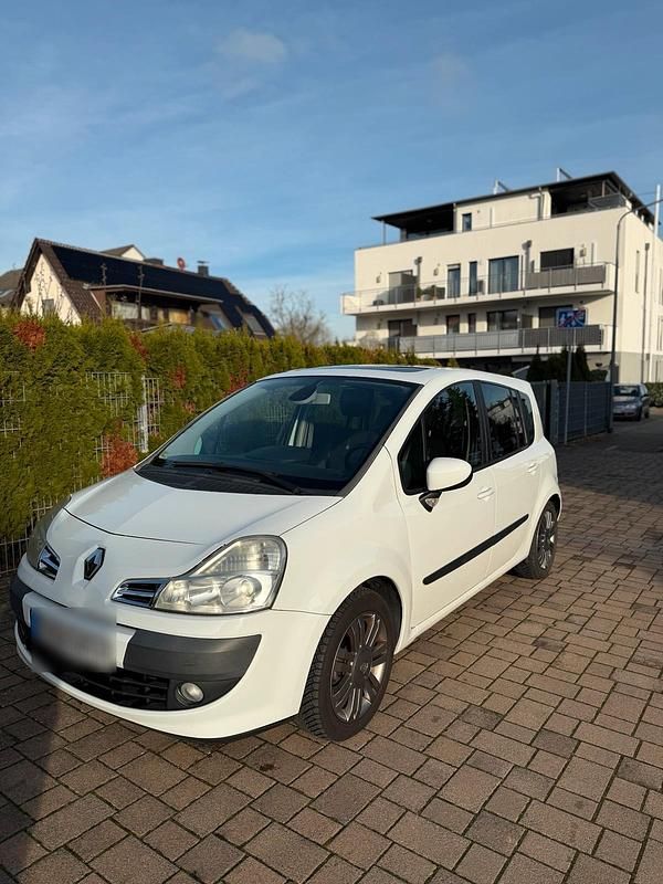 Weiß Gebraucht 2012 Renault Modus Dynamique Van / Kleinbus | 4.500 € (Etwas zu teuer) - Bild 1/4