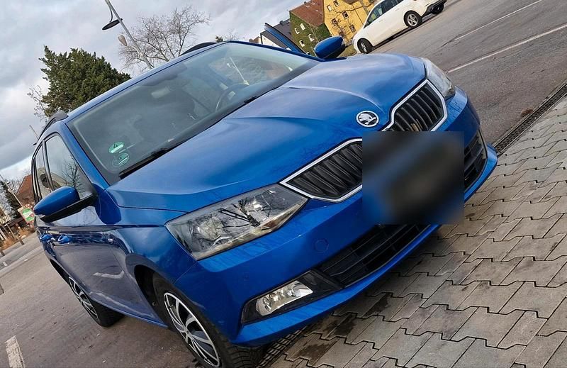 Gebraucht Skoda Fabia Drive 90 PS (66 kW) 2017 Blau Kombi