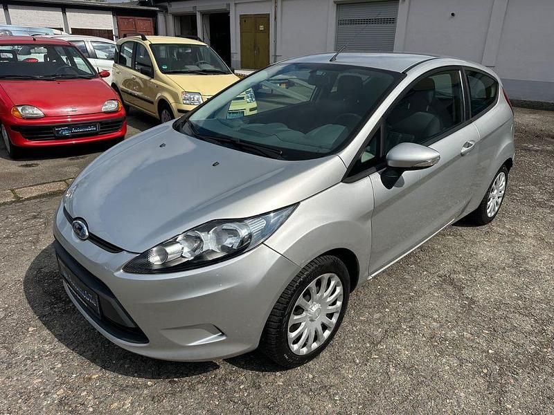 Gebraucht Ford Fiesta 60 PS (44 kW) 2009 Silber Kleinwagen