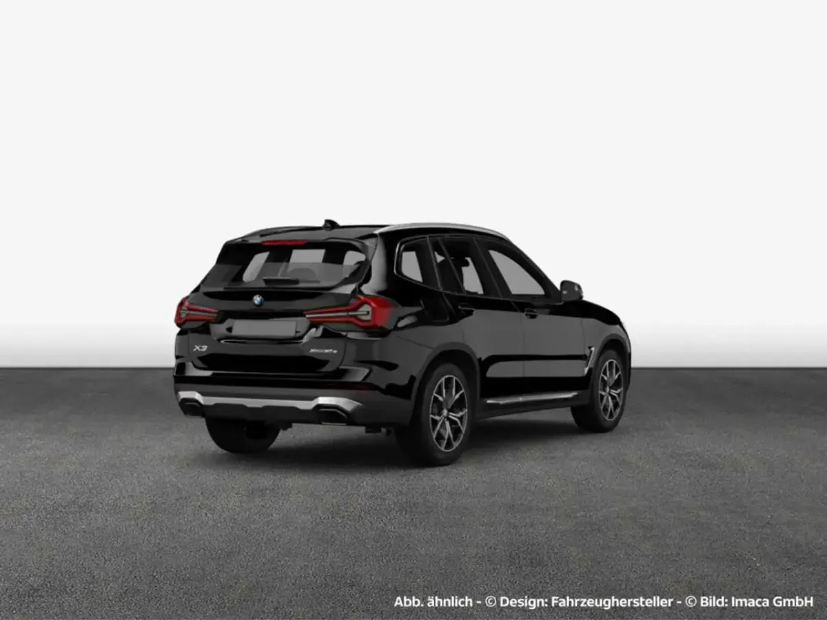 Gebraucht BMW X3 Sport Line 190 PS (139 kW) 2023 Saphirschwarz metallic SUV