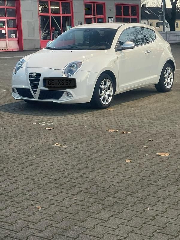 Gebraucht Alfa Romeo MiTo 78 PS (57 kW) 2015 Beige Kleinwagen