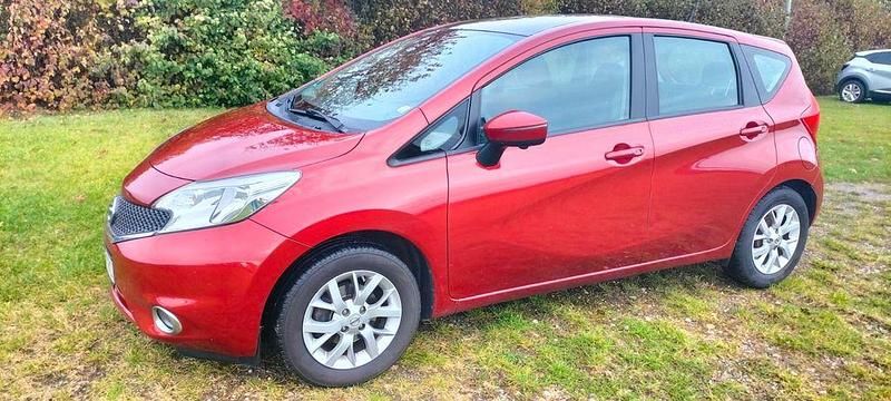 Rot Gebraucht 2013 Nissan Note Acenta Limousine | 3.990 € (Fairer Preis) - Bild 1/4