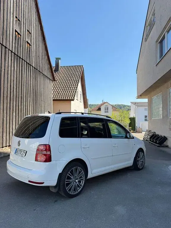 Gebraucht VW Touran R-line 140 PS (102 kW) 2009 Weiß Van / Kleinbus