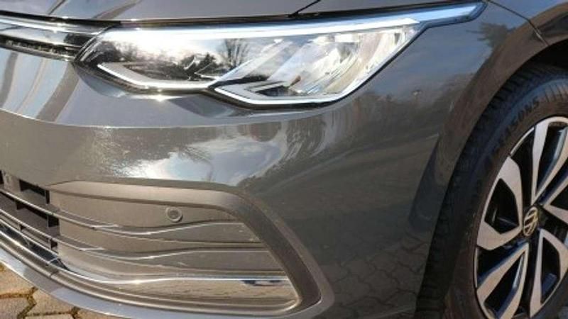 Gebraucht VW Golf VIII Active 150 PS (110 kW) 2021 Uranograu Limousine
