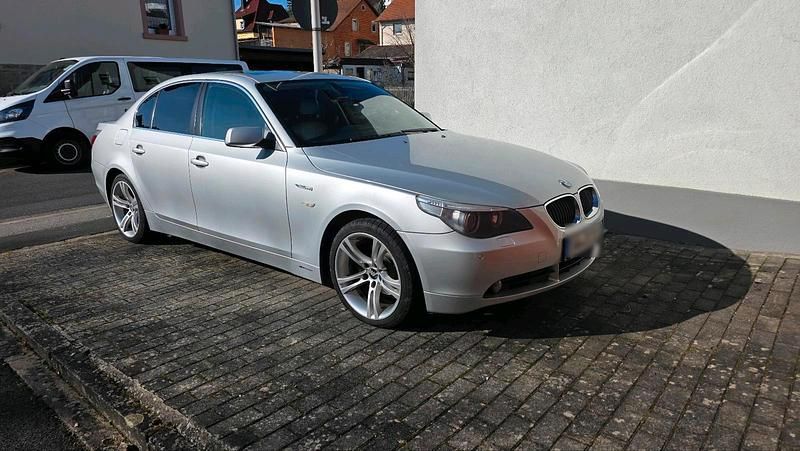 Gebraucht BMW 525 192 PS (141 kW) 2004 Silber Limousine