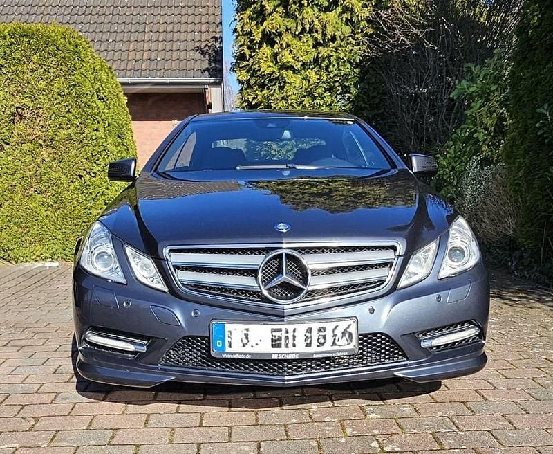 Gebraucht Mercedes E250 204 PS (150 kW) 2013 Grau Coupé