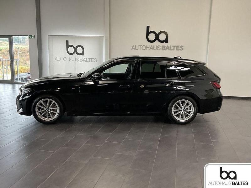 Gebraucht BMW 320 Comfort Edition 190 PS (139 kW) 2025 Saphirschwarz met. Kombi
