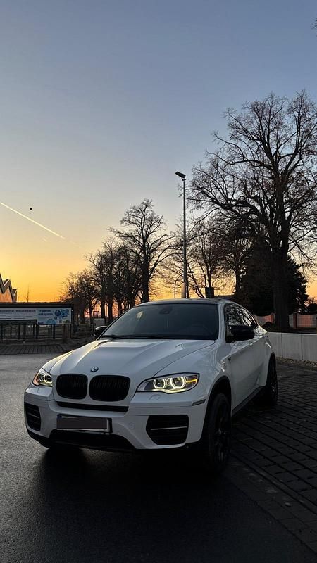 Weiß Gebraucht 2013 BMW X6 M50 SUV | 18.000 € (Superpreis) - Bild 1/4