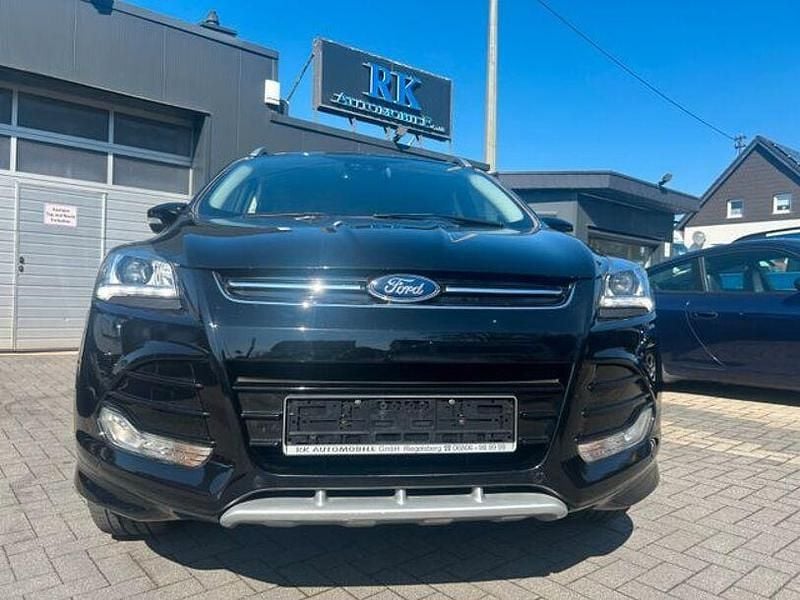 Gebraucht Ford Kuga Individual 180 PS (132 kW) 2016 Schwarz SUV