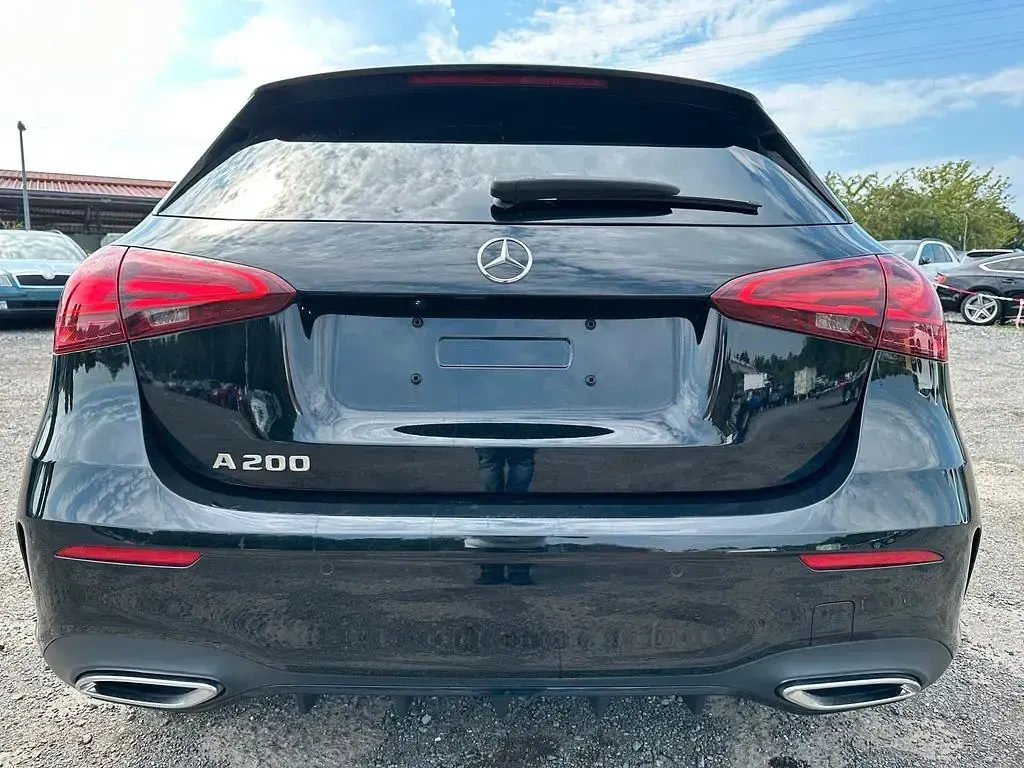 Gebraucht Mercedes A200 AMG 163 PS (119 kW) 2024 Schwarz Limousine