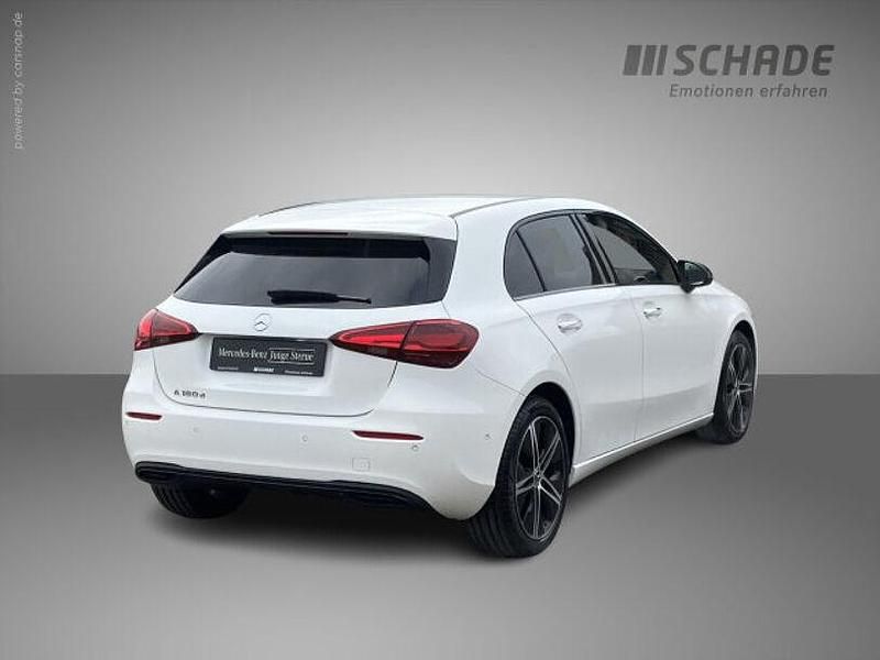 Gebraucht Mercedes A180 Advanced Plus 116 PS (85 kW) 2024 Weiß Limousine