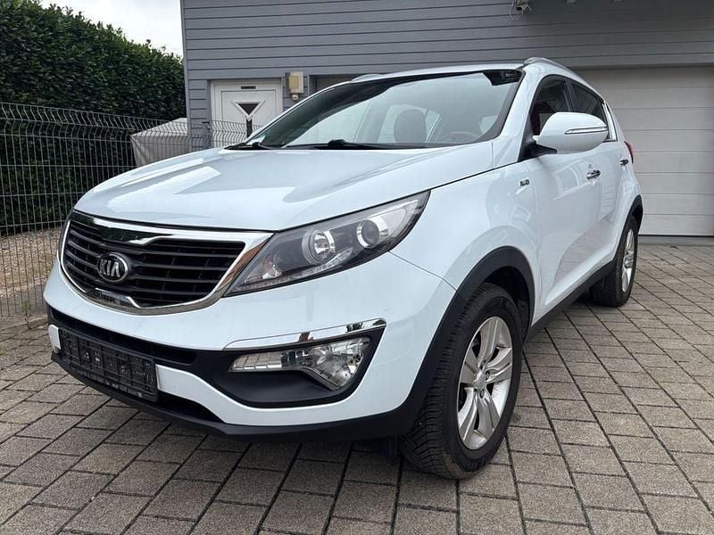 Weiß Gebraucht 2013 Kia Sportage Vision SUV | 9.900 € (Fairer Preis) - Bild 1/4