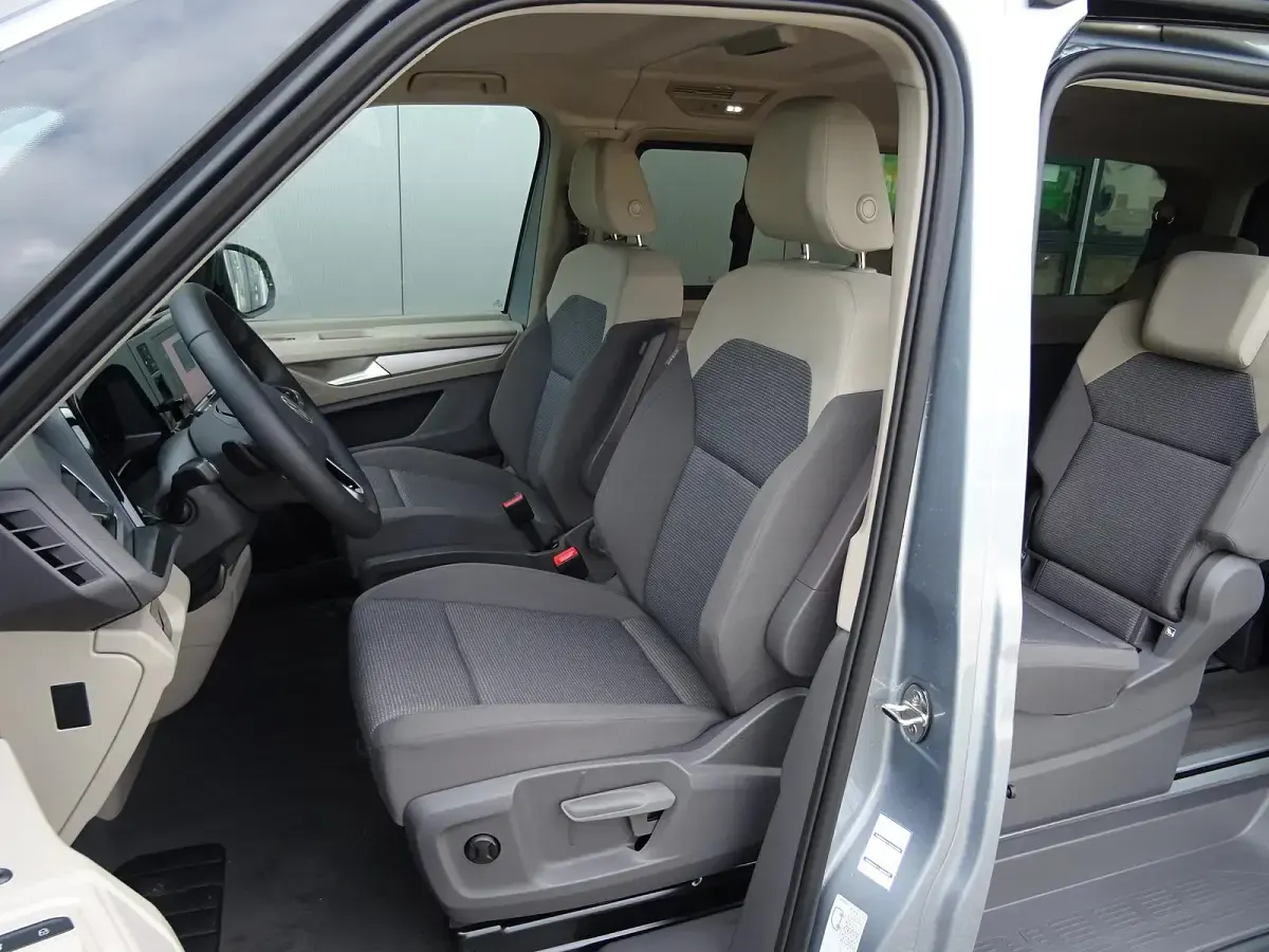 Gebraucht VW Multivan 2026 Monosilber metallic Van / Kleinbus