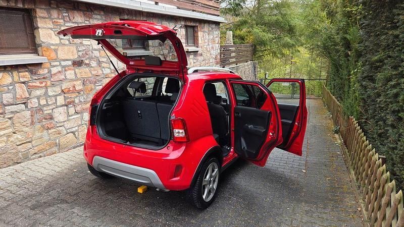 Second-hand Suzuki Ignis Comfort 83 CP (61 kW) 2021 Roșu SUV