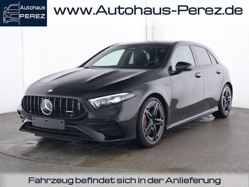 Kosmosschwarz metallic Gebraucht 2024 Mercedes A35 AMG AMG Limousine | 46.200 € (Fairer Preis) - Bild 1/4