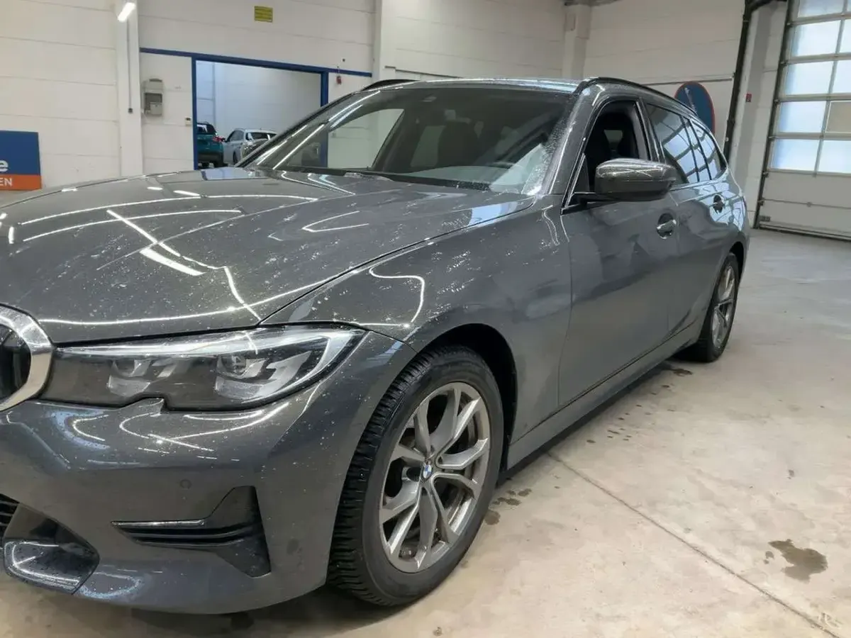 Gebraucht BMW 320 Sport Line 190 PS (139 kW) 2022 Dravitgrau metallic Kombi