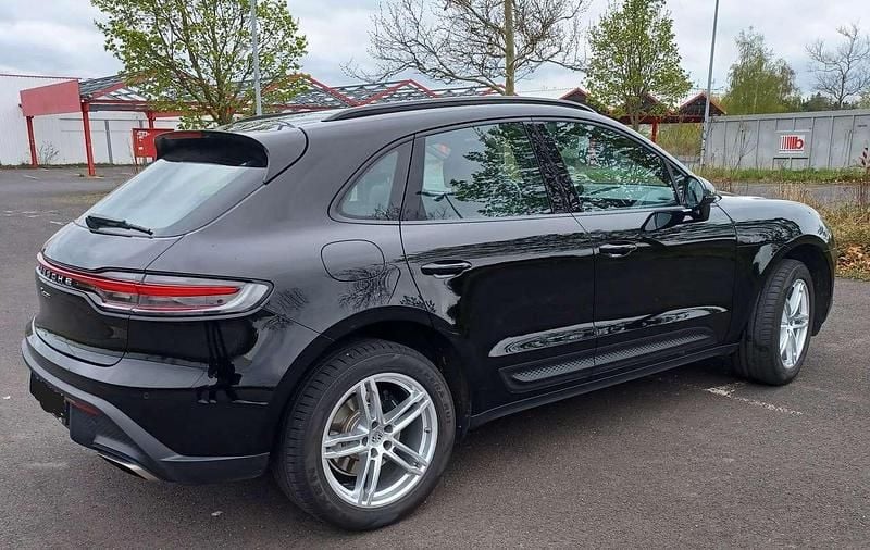 Gebraucht Porsche Macan 265 PS (194 kW) 2023 Schwarz SUV