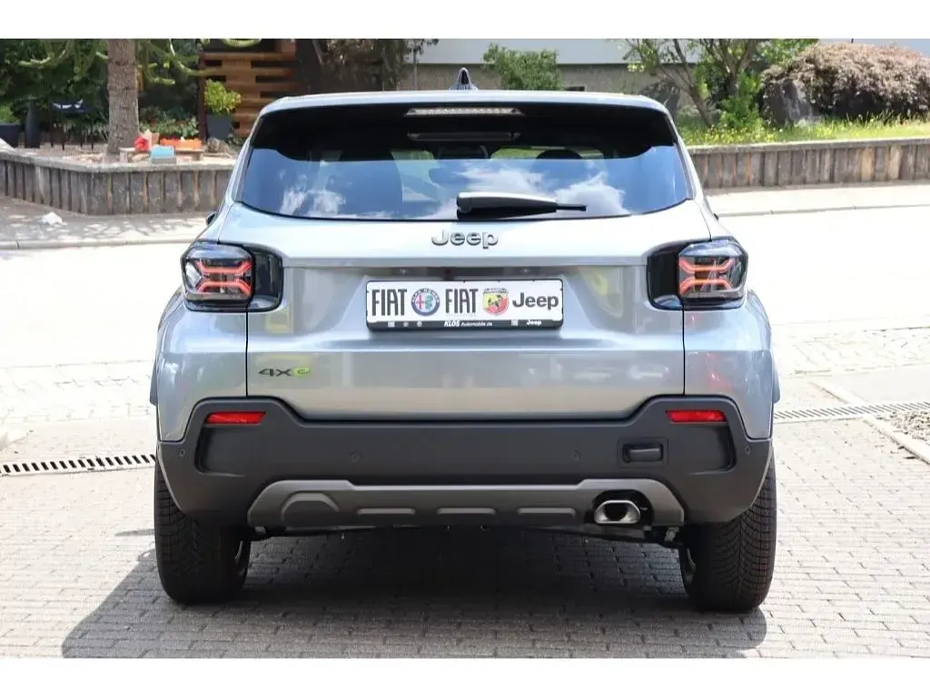 Neu Jeep Avenger North 145 PS (106 kW) 2026 Grau SUV