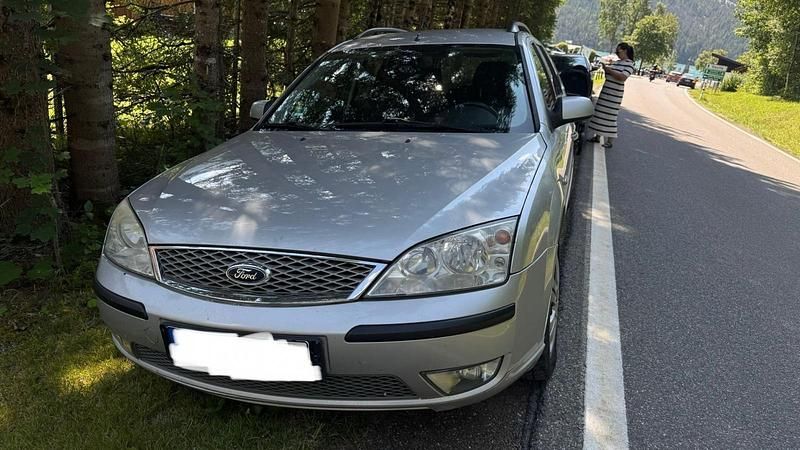 Silber Gebraucht 2003 Ford Mondeo Kombi | 1.200 € (Etwas zu teuer) - Bild 1/4