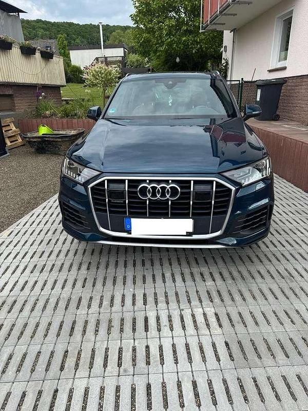 Blau Gebraucht 2020 Audi Q7 SUV | 43.999 € (Fairer Preis) - Bild 1/3