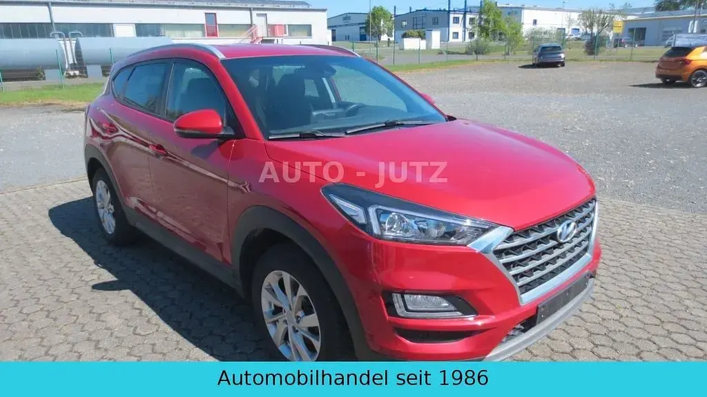 Gebraucht Hyundai Tucson Trend 116 PS (85 kW) 2020 Rot SUV