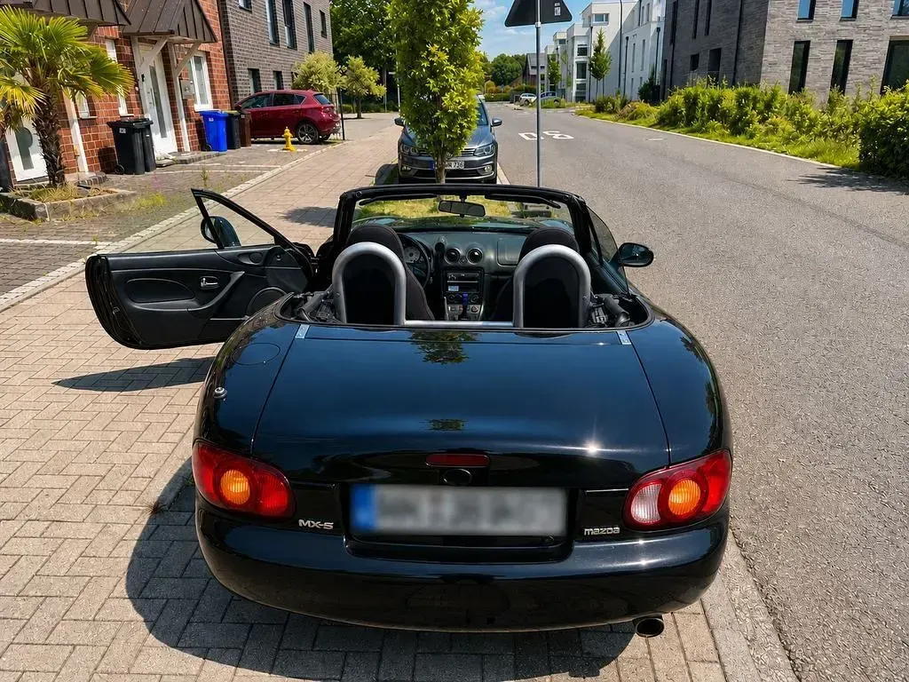Gebraucht Mazda MX5 110 PS (80 kW) 2003 Schwarz Cabrio