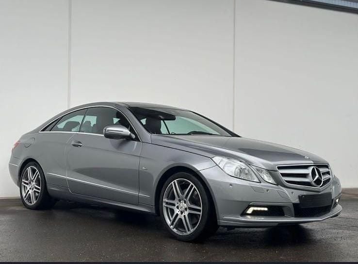 Gebraucht Mercedes E350 231 PS (169 kW) 2009 Grau Coupé