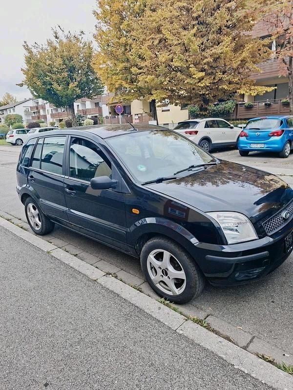 Schwarz Gebraucht 2004 Ford Fusion Kleinwagen | 750 € - Bild 1/4