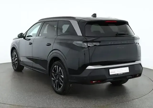 Neu Peugeot 5008 145 PS (106 kW) 2026 Andere SUV
