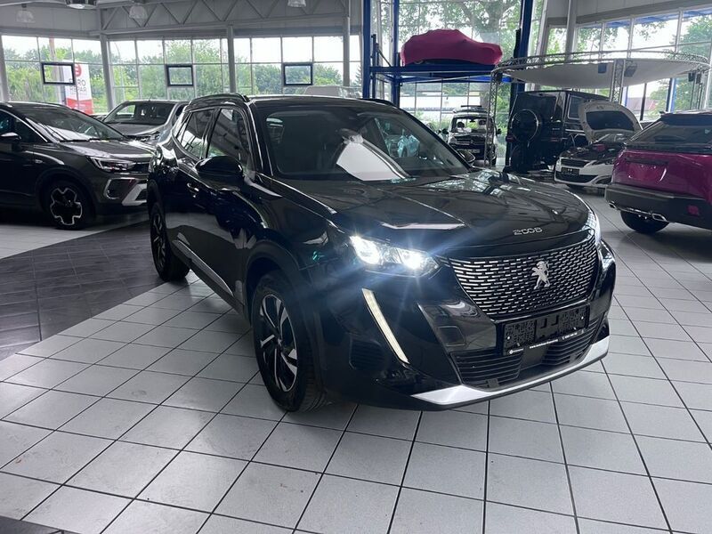 Schwarz Gebraucht 2022 Peugeot 2008 Allure SUV | 16.200 € (Superpreis) - Bild 1/4