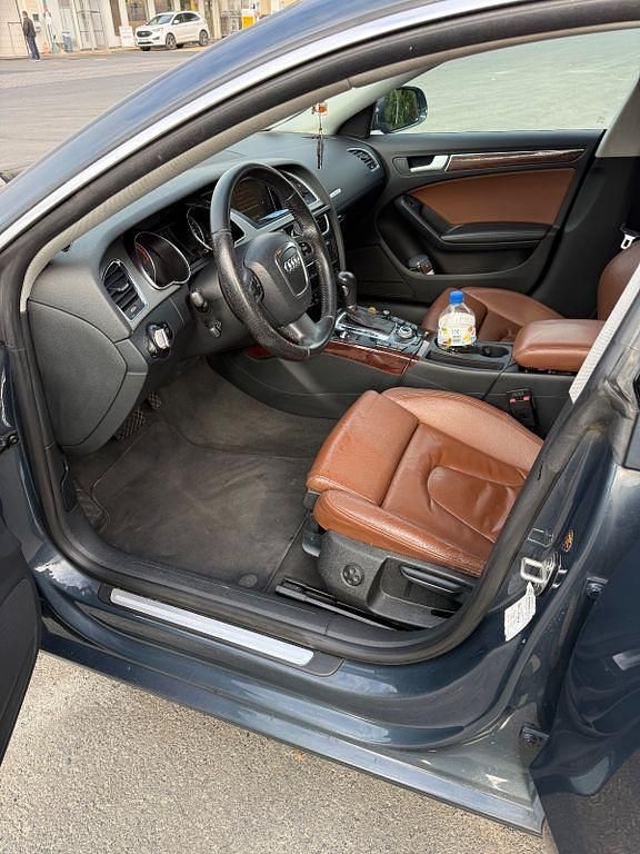 Gebraucht Audi A5 Sportback 239 PS (175 kW) 2011 Grau Kleinwagen