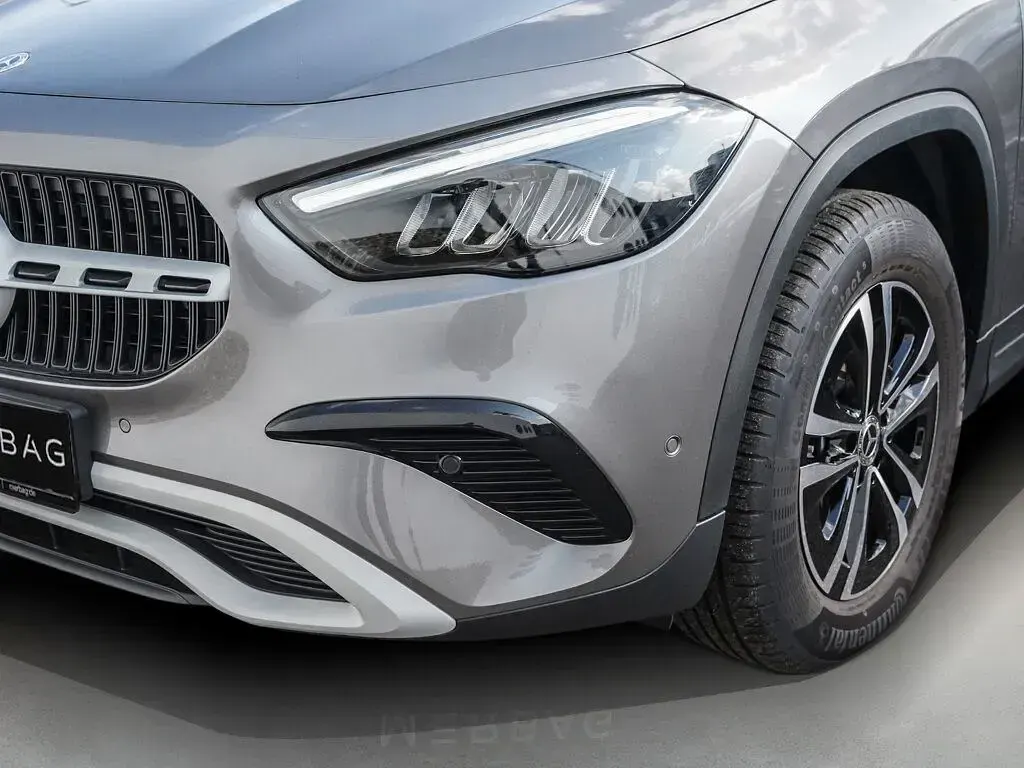Gebraucht Mercedes GLA250 218 PS (160 kW) 2024 Mountain grau SUV