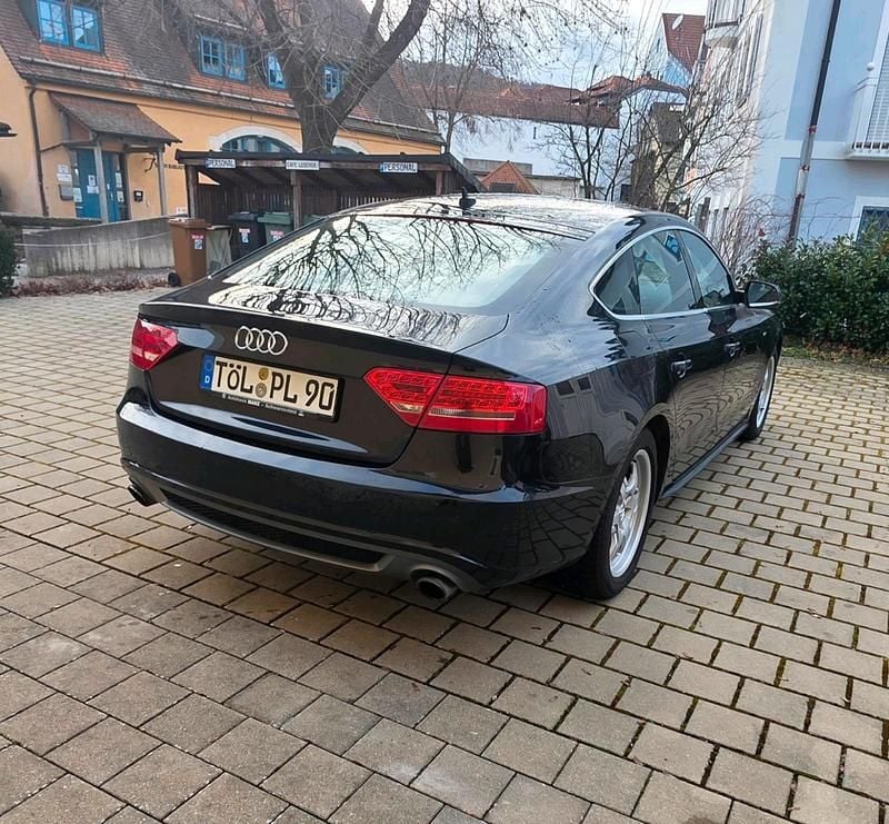 Gebraucht Audi A5 Basis 180 PS (132 kW) 2010 Schwarz Limousine