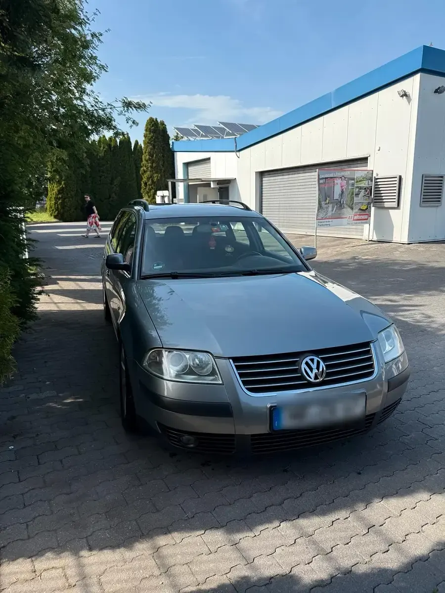 Gebraucht VW Passat 101 PS (74 kW) 2003 Grau Kombi
