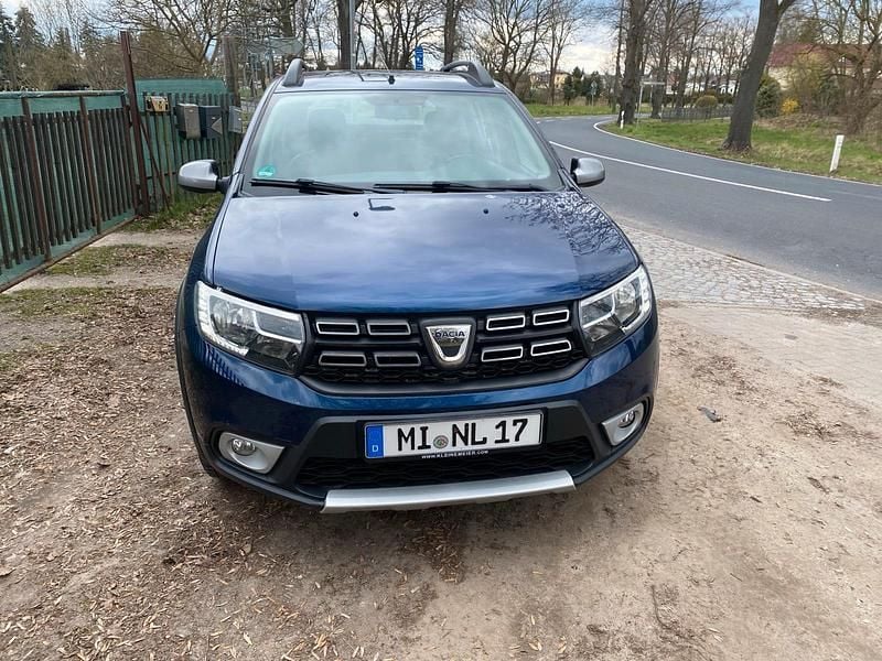 Gebraucht Dacia Sandero Stepway 90 PS (66 kW) 2018 Grau SUV