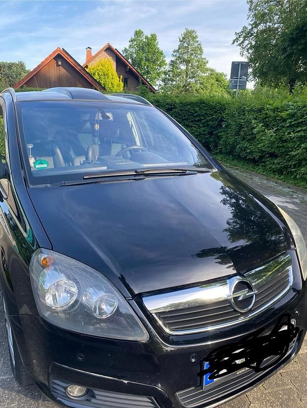 Schwarz Gebraucht 2005 Opel Zafira Van / Kleinbus | 950 € (Superpreis) - Bild 1/4