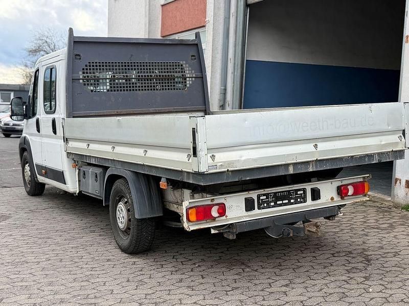 Gebraucht Peugeot Boxer 163 PS (119 kW) 2018 Weiß Van