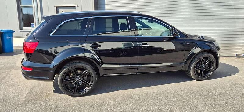 Gebraucht Audi Q7 S-Line 245 PS (180 kW) 2014 Orcaschwarz metallic SUV