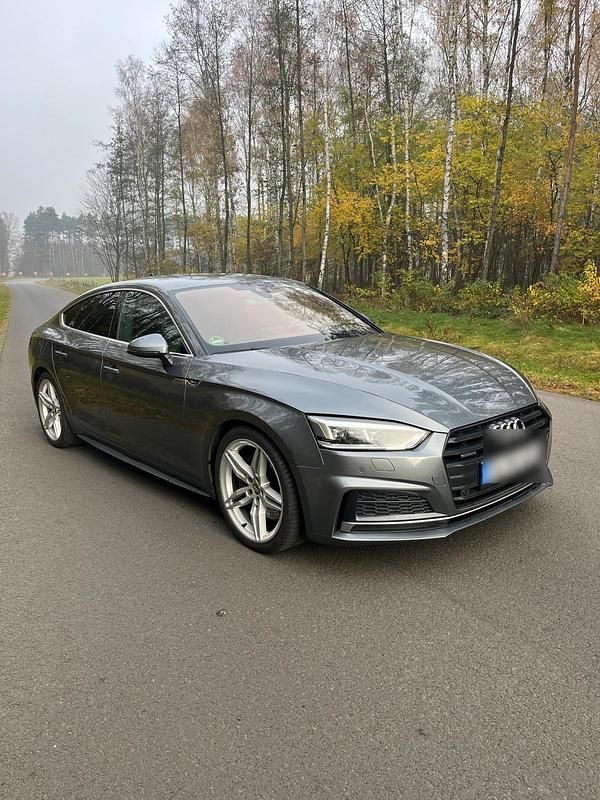 Grau Gebraucht 2018 Audi A5 S-Line Limousine | 27.500 € (Guter Preis) - Bild 1/4