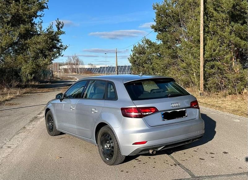 Gebraucht Audi A3 Sport 116 PS (85 kW) 2017 Silber Limousine