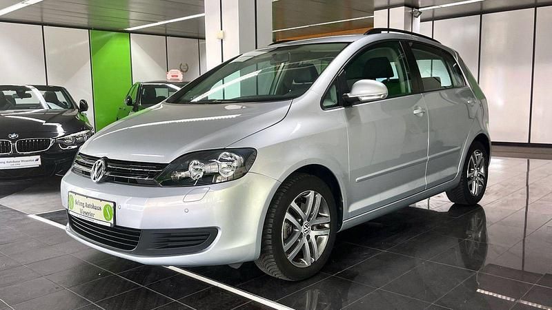 Silber Gebraucht 2009 VW Golf Plus Comfortline Van / Kleinbus | 8.490 € (Etwas zu teuer) - Bild 1/4