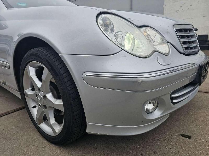 Gebraucht Mercedes C180 Sport Edition 143 PS (105 kW) 2005 Silber Limousine