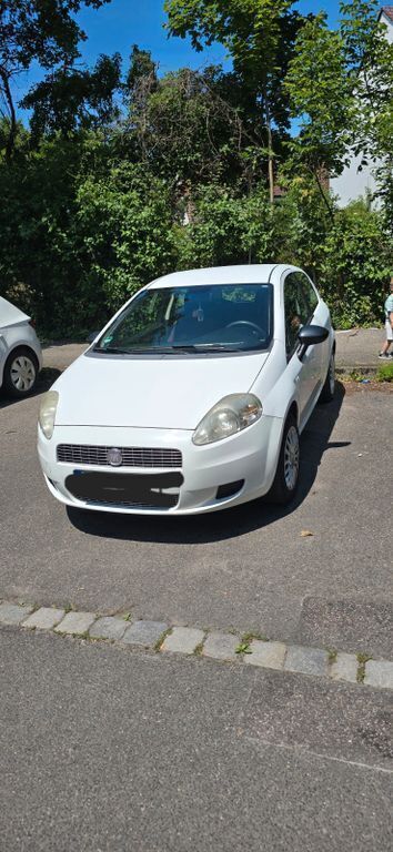 Weiß Gebraucht 2009 Fiat Punto Active Kleinwagen | 1.500 € (Fairer Preis) - Bild 1/4