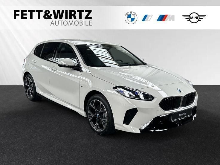 Alpinweiss Neu 2025 BMW 120 M Sport Kleinwagen | 37.390 € (Fairer Preis) - Bild 1/3