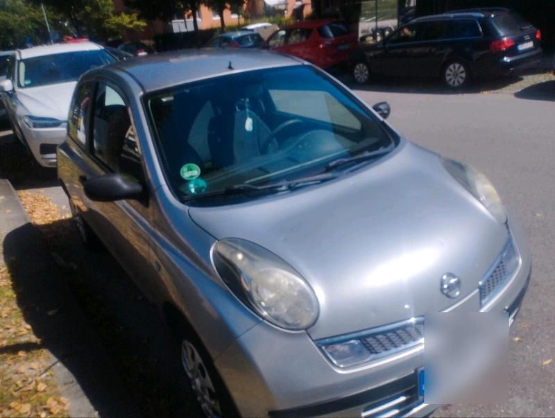 Silber Gebraucht 2010 Nissan Micra Kleinwagen | 250 € - Bild 1/4