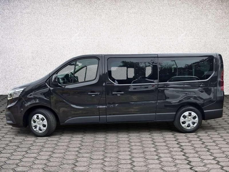 Gebraucht Renault Trafic 150 PS (110 kW) 2023 Tenebroschwarz metallic Van / Kleinbus