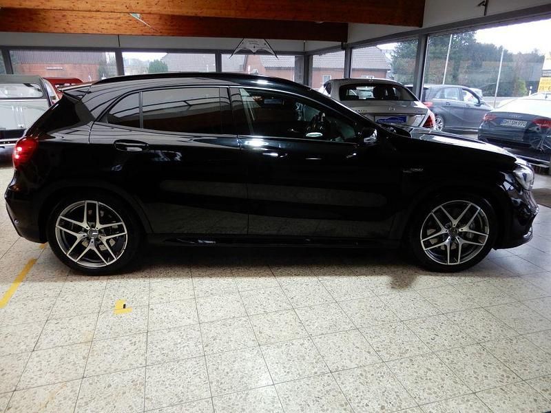 Gebraucht Mercedes GLA45 AMG AMG 381 PS (280 kW) 2018 Kosmosschwarz metallic SUV
