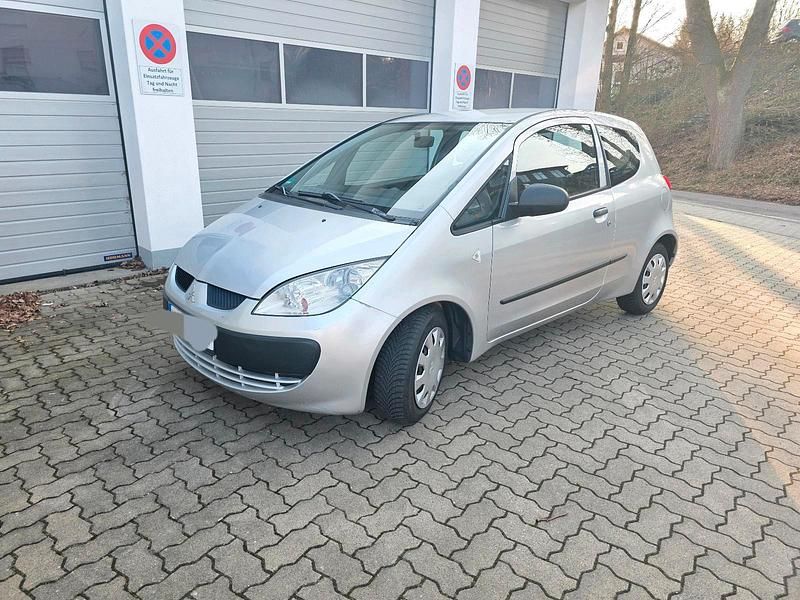 Gebraucht Mitsubishi Colt Inform 75 PS (55 kW) 2005 Grau Kleinwagen