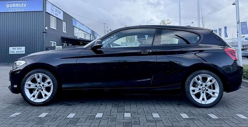 Gebraucht BMW 116 109 PS (80 kW) 2018 Schwarz Kleinwagen